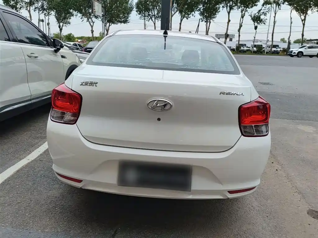 Accent 1.4 L Manual Refreshed CN-V