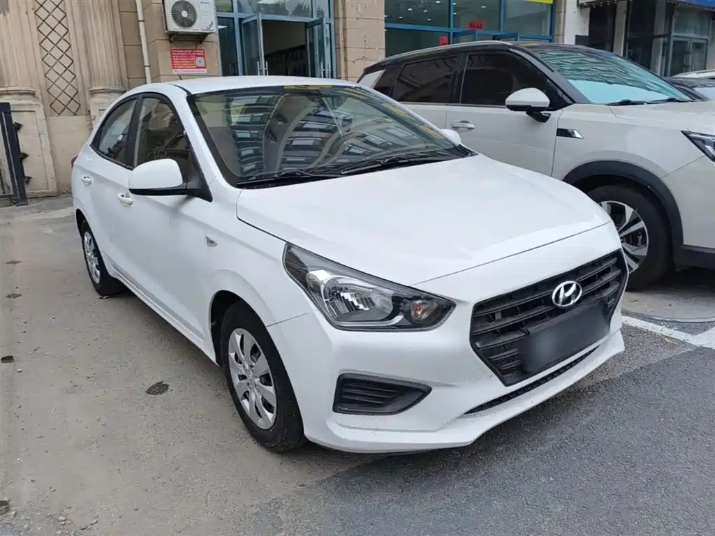 Accent 1.4 L Manual Refreshed CN-V