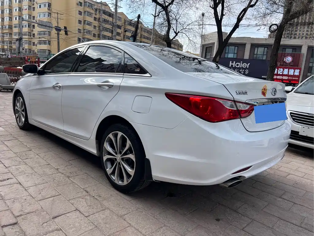 Sonata 索纳塔 2013款 2.4 L 自动豪华版 国IV