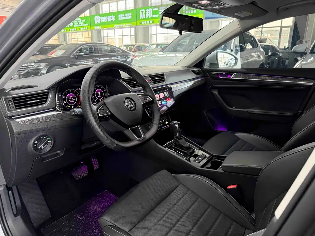 Superb TSI280 DSG Premium