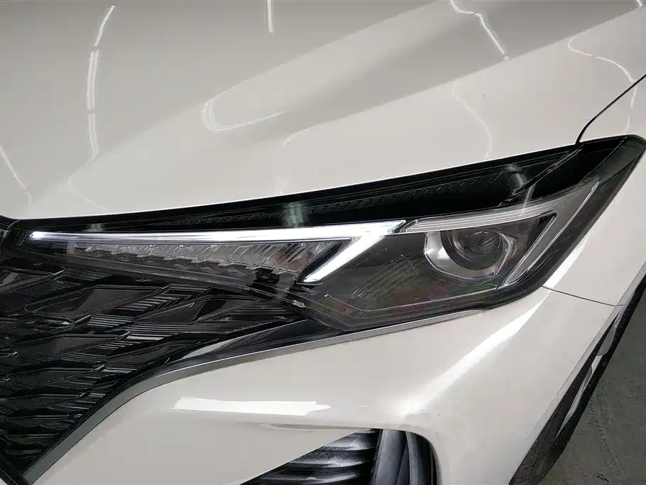 Eado PLUS 1.5 L Manual Luxury