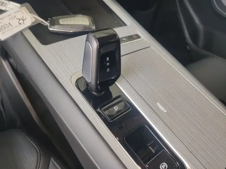 Geely Boyue L 1.5 TD DCT Distinguished