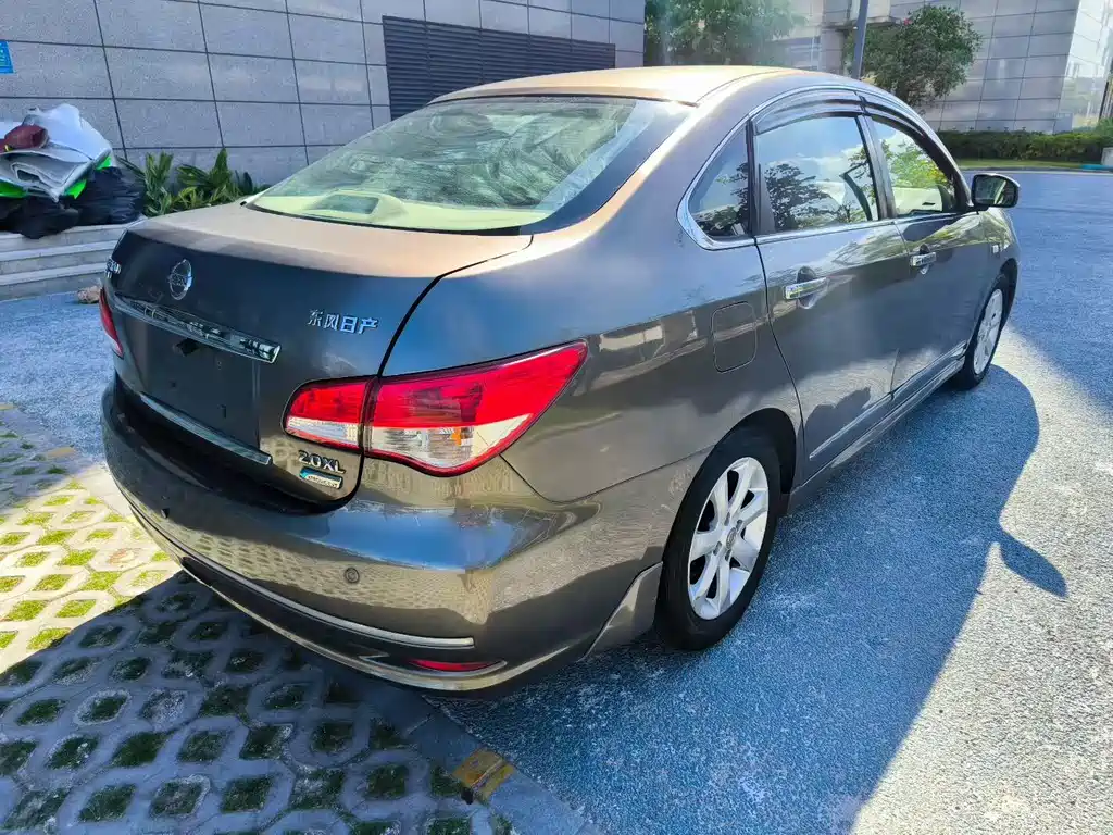 Sylphy 轩逸 2009款 2.0 XL CVT豪华天窗版