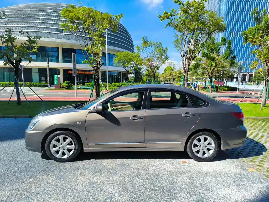 Sylphy 轩逸 2009款 2.0 XL CVT豪华天窗版