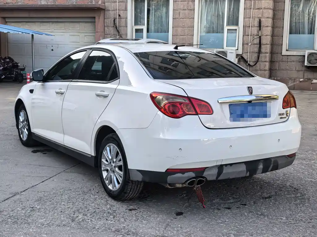 Roewe 550 荣威550 2013款 经典版 550 1.8 L 自动风尚型
