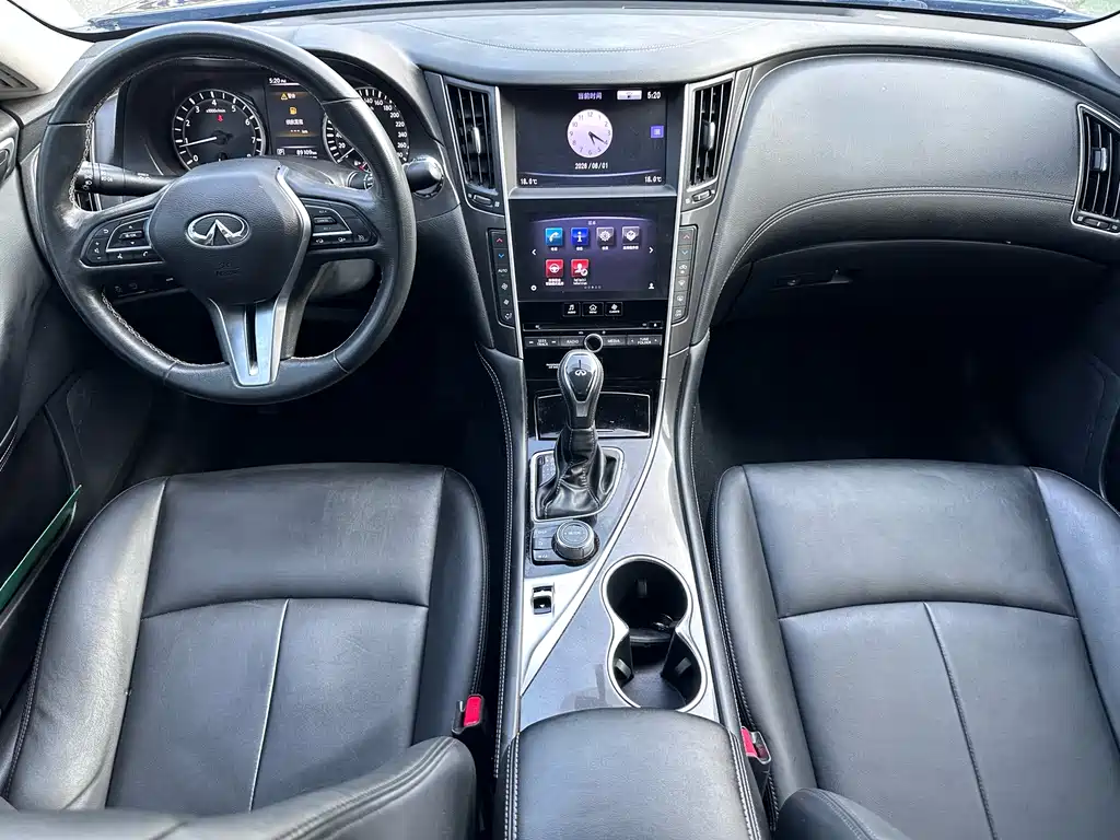 Infiniti Q50 L 2.0 T Comfort CN-VI
