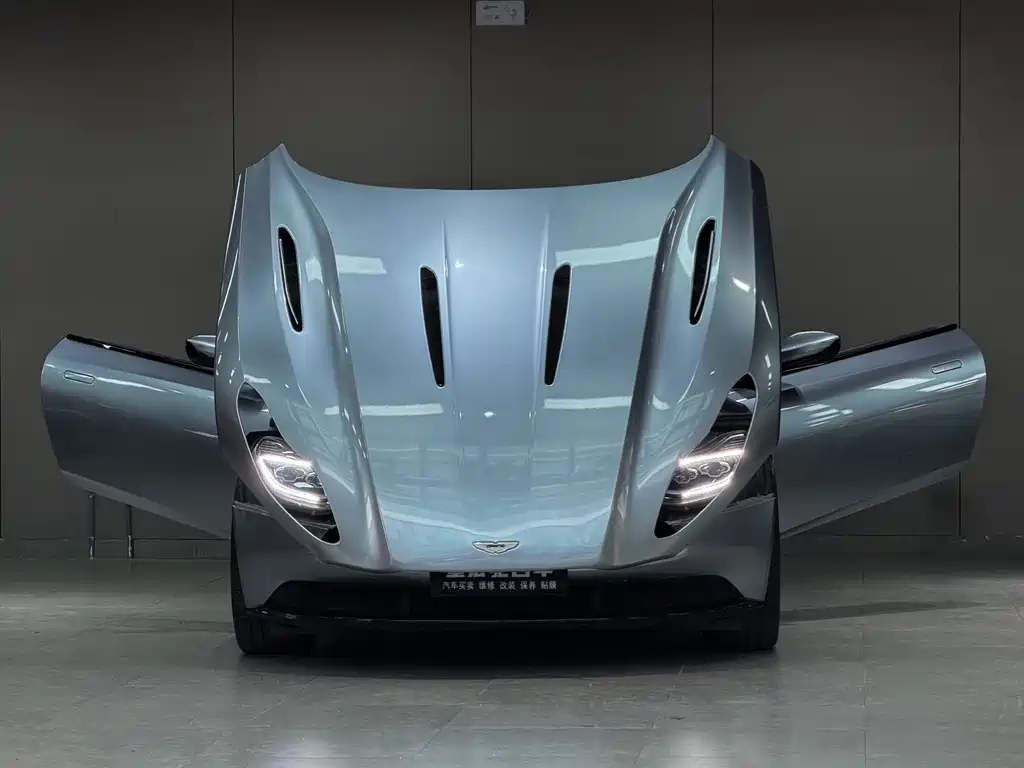 Aston Martin DB11 5.2 T First Edition
