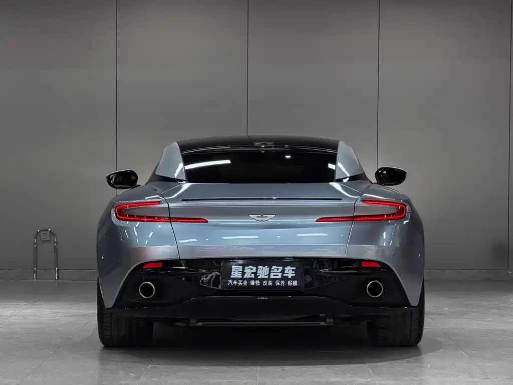 Aston Martin DB11 5.2 T First Edition