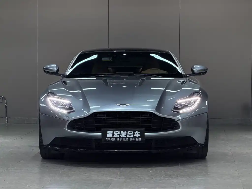 Aston Martin DB11 5.2 T First Edition