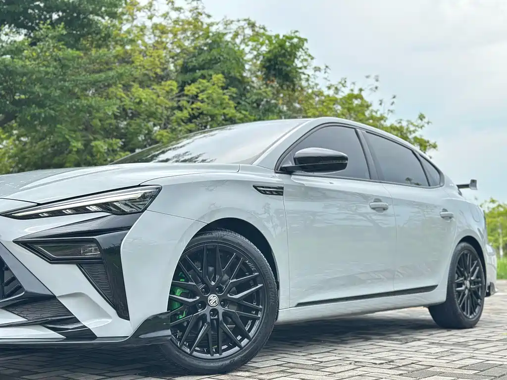 MG6 1.5 T XLINE