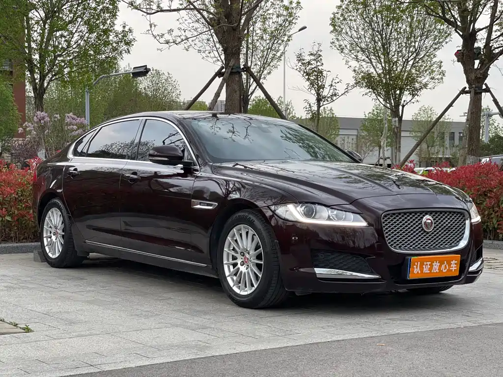 Jaguar XFL XFL 2.0 T 200 PS Elegance