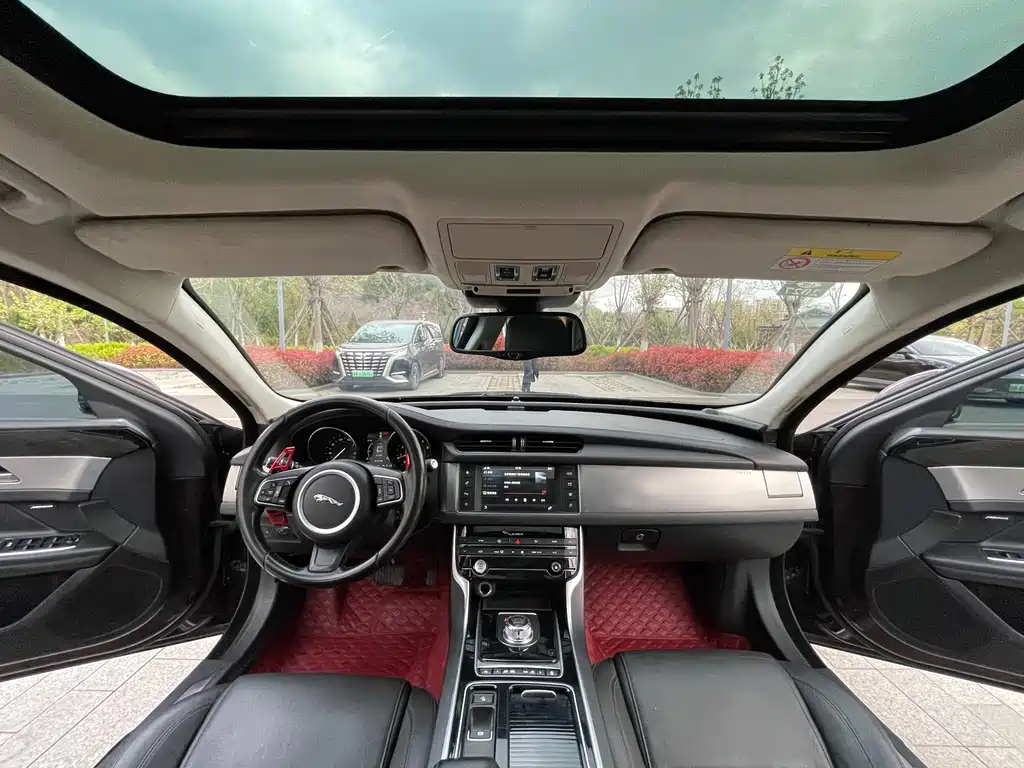 Jaguar XFL XFL 2.0 T 200 PS Elegance