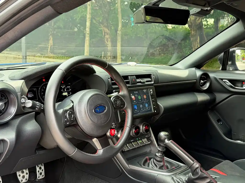 Subaru BRZ 2.4 L Manual