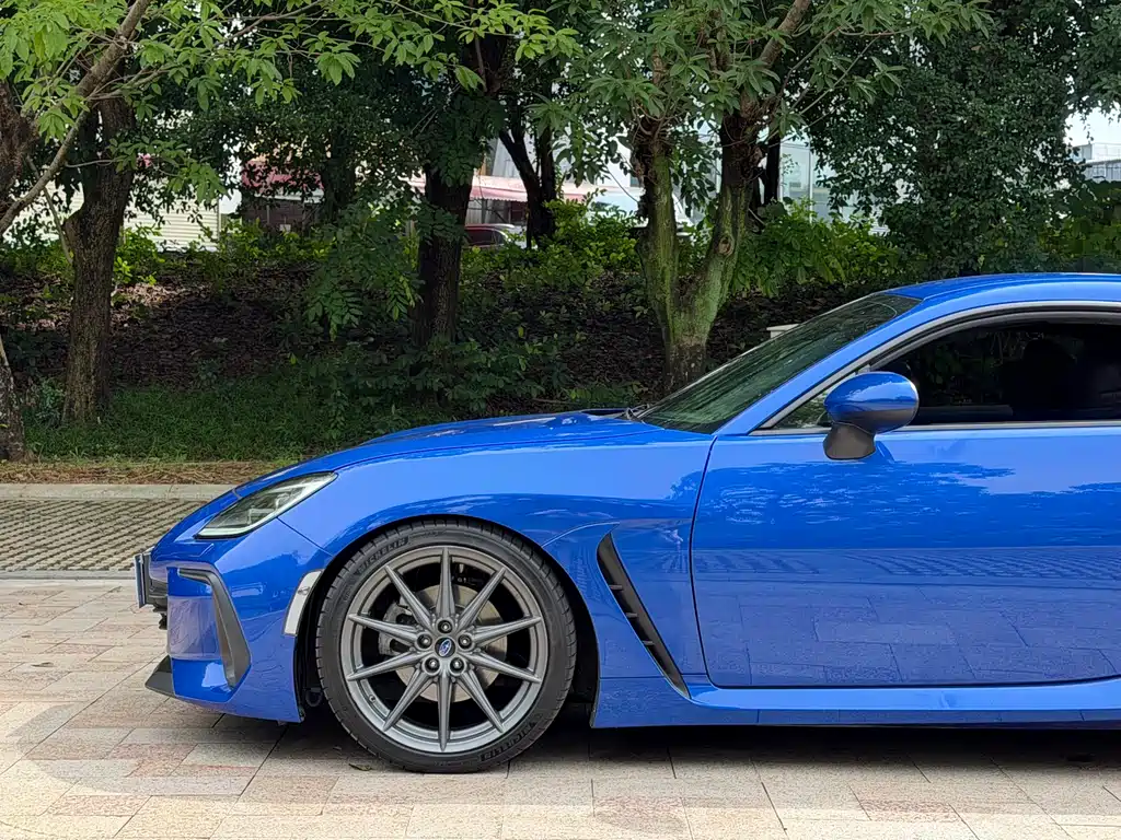 Subaru BRZ 2.4 L Manual