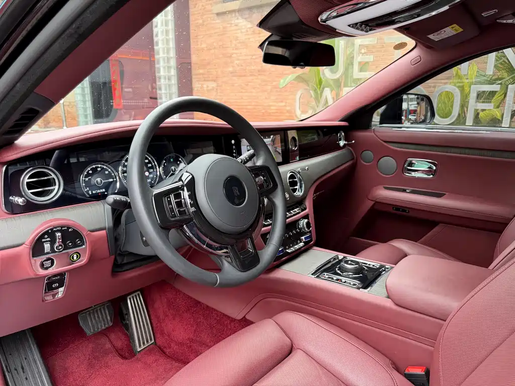 Ghost 6.7 T Standard Wheelbase