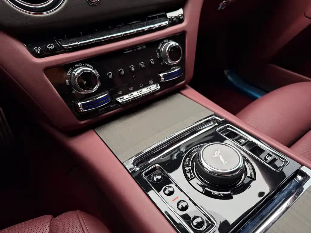 Ghost 6.7 T Standard Wheelbase