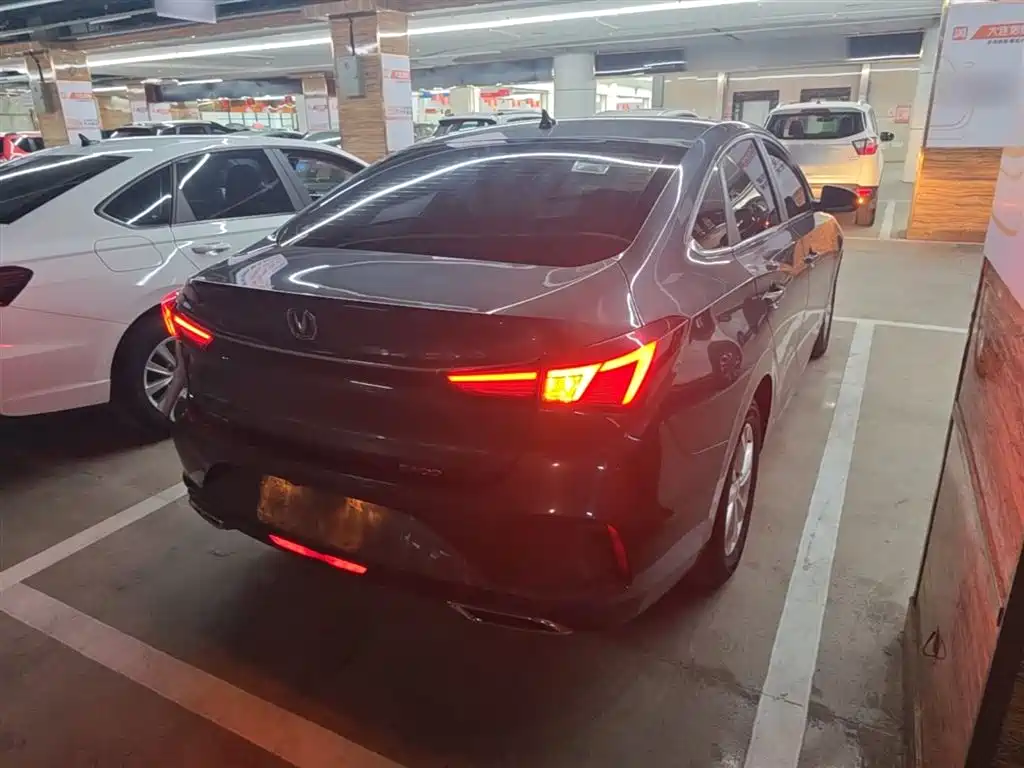 Eado PLUS 1.6 L GDI CVT Elite