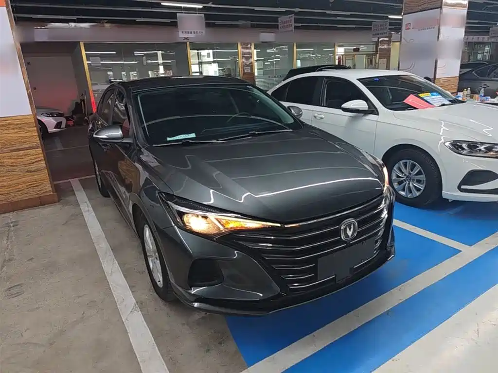Eado PLUS 1.6 L GDI CVT Elite