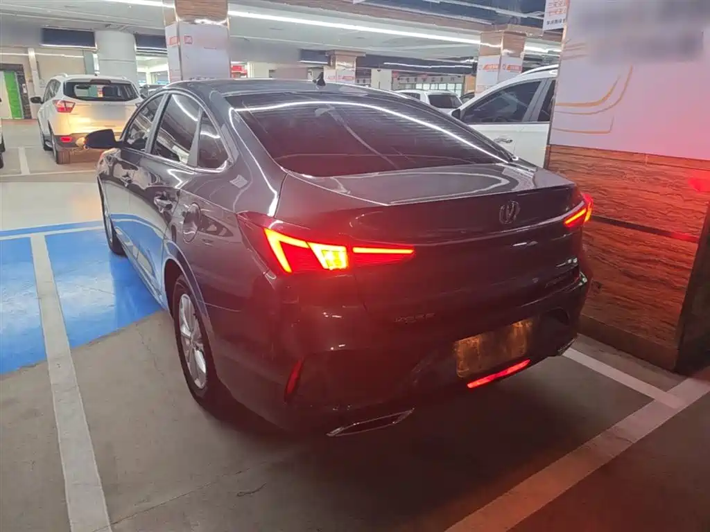 Eado PLUS 1.6 L GDI CVT Elite