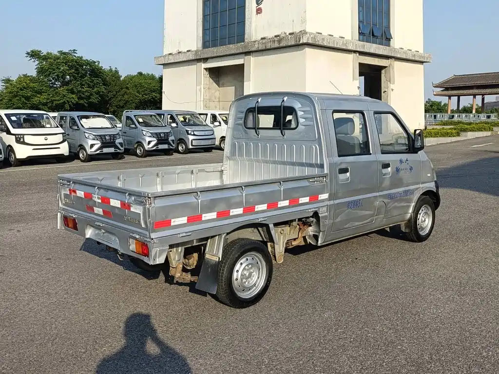Wuling Rongguang Mini Truck 1.2 L Double Cab Basic LAQ