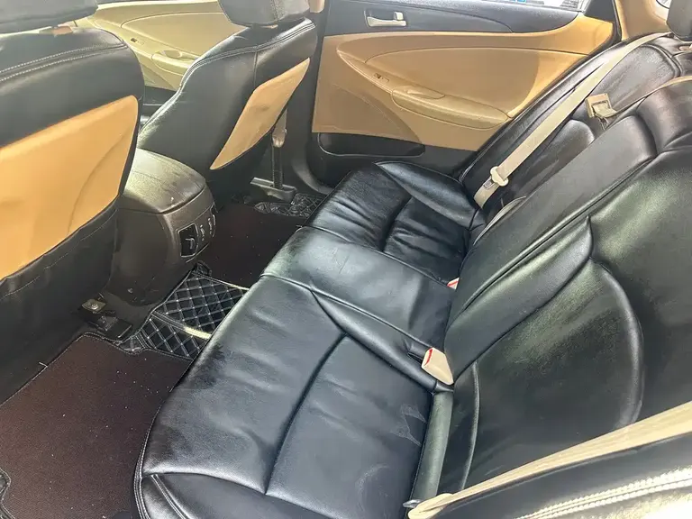 Hyundai Sonata 2.0 L Auto Distinguished