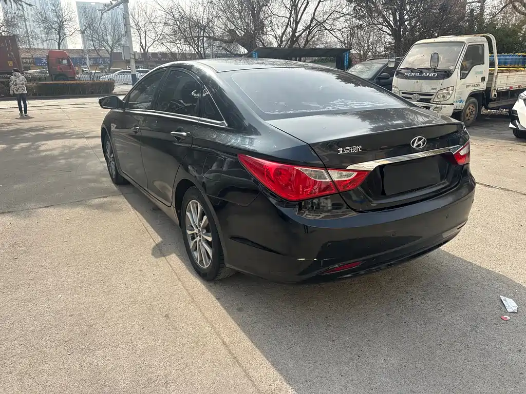 Sonata 2.0 L Auto Distinguished