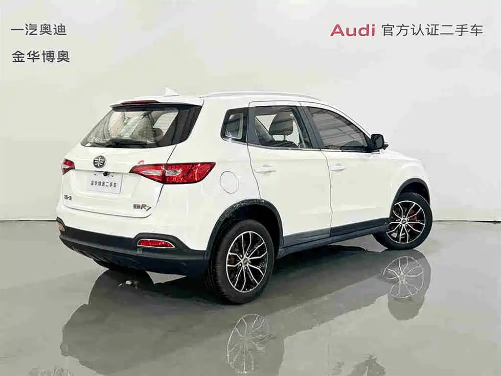 Senya R7 森雅R7 2017款 智能网联版 1.6 L 手动智悦型