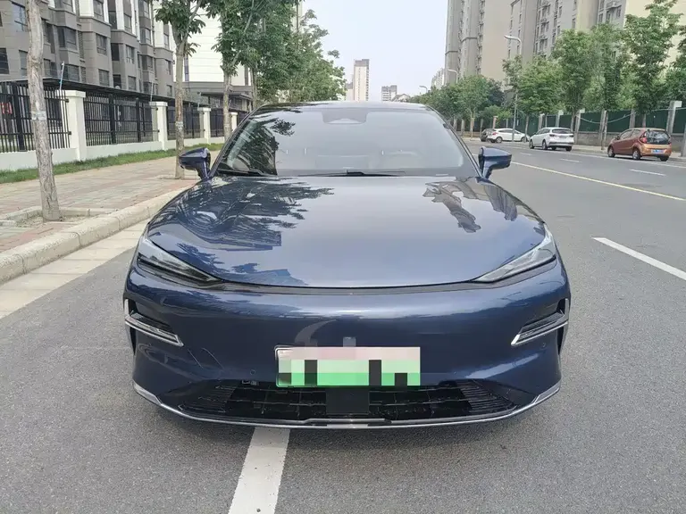Geely Galaxy Xingyao 8 130 km EM-i Premium