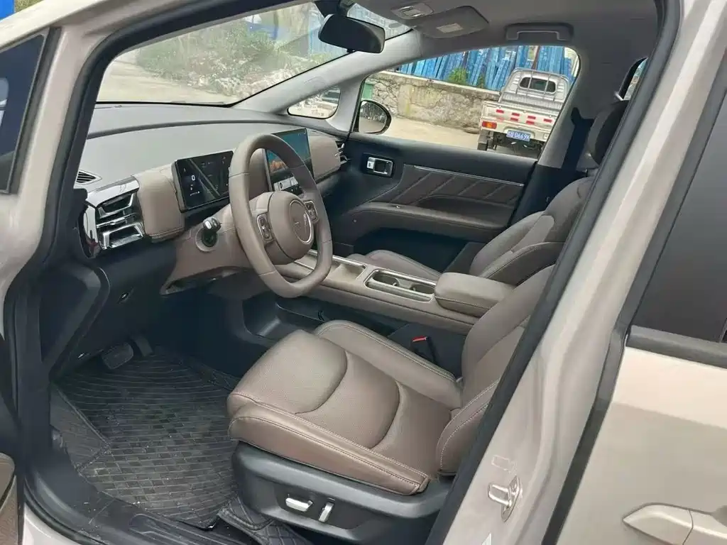Xingguang 730 NEV 星光730新能源 2025款 插混 125 km 豪华型