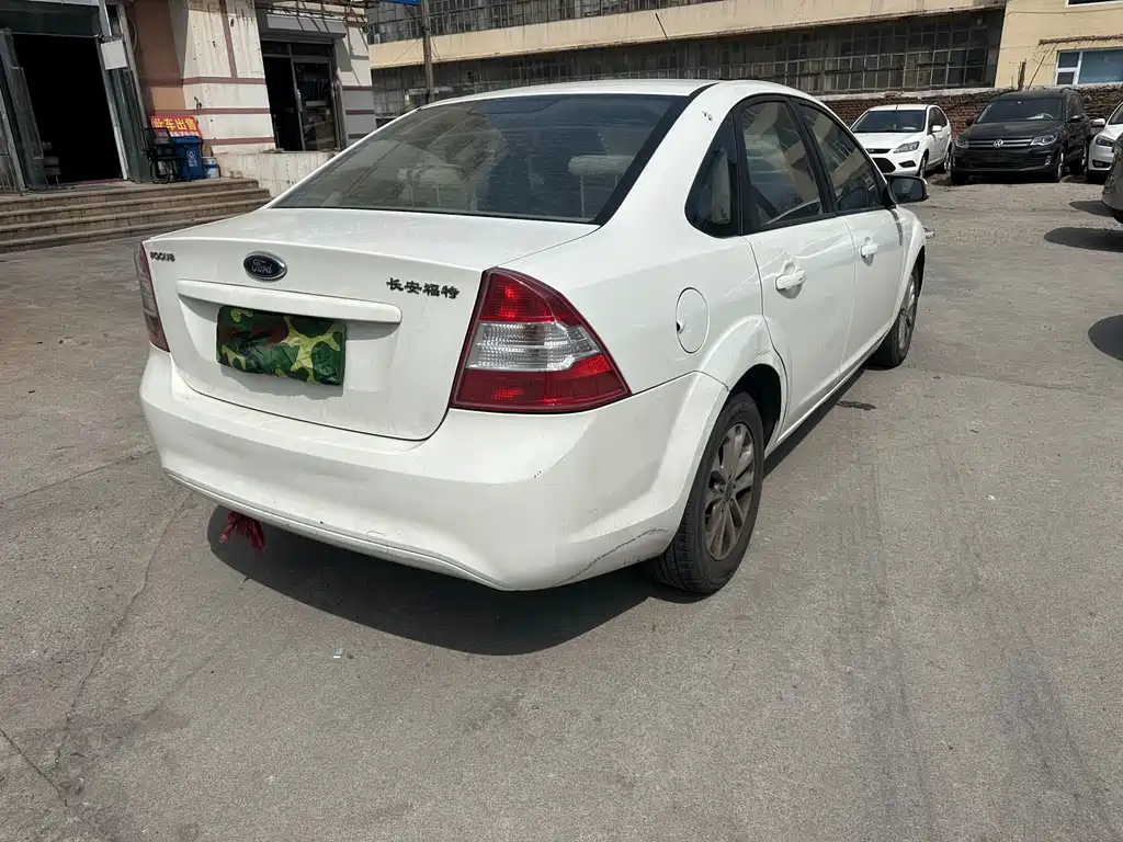 Focus Sedan Classic 1.8 L Auto Basic