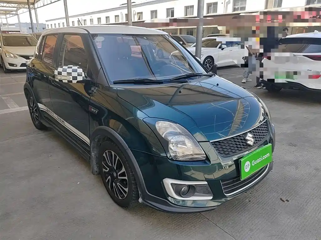 Swift 1.5 L Auto Fashion Cool Play
