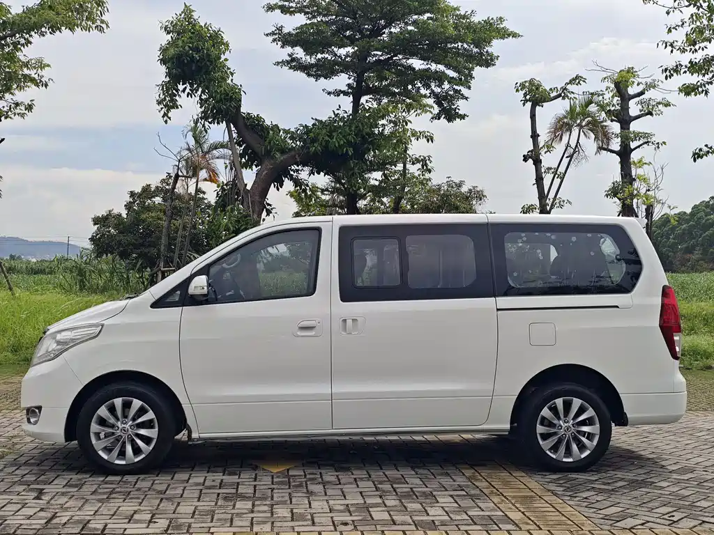 Fengxing CM7 风行CM7 2018款 2.0 T 自动尊享型