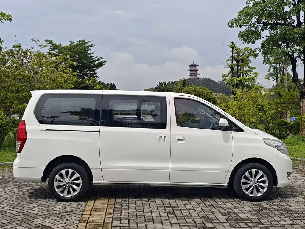 Fengxing CM7 风行CM7 2018款 2.0 T 自动尊享型