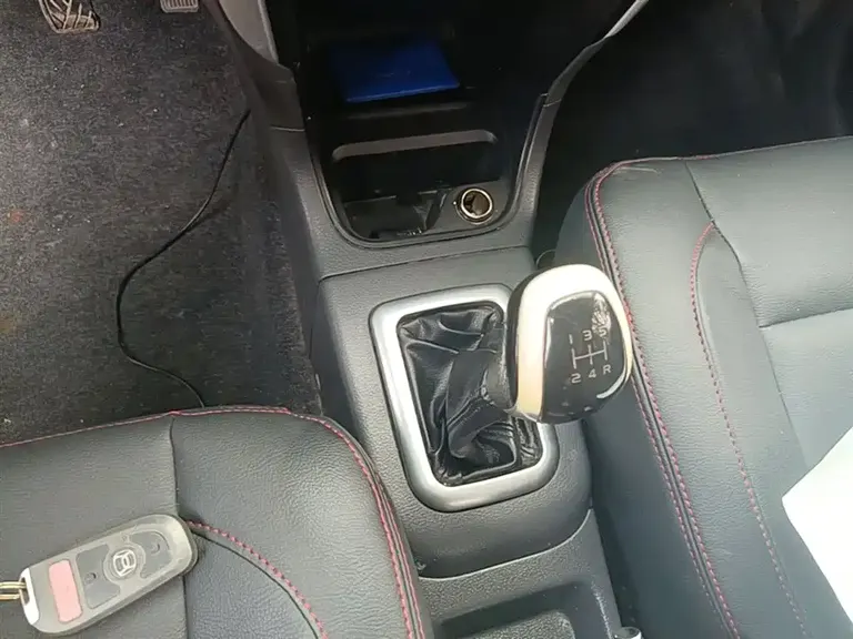 Suzuki Liana A6 利亚纳A6 2014款 两厢 1.4 L 手动理想型
