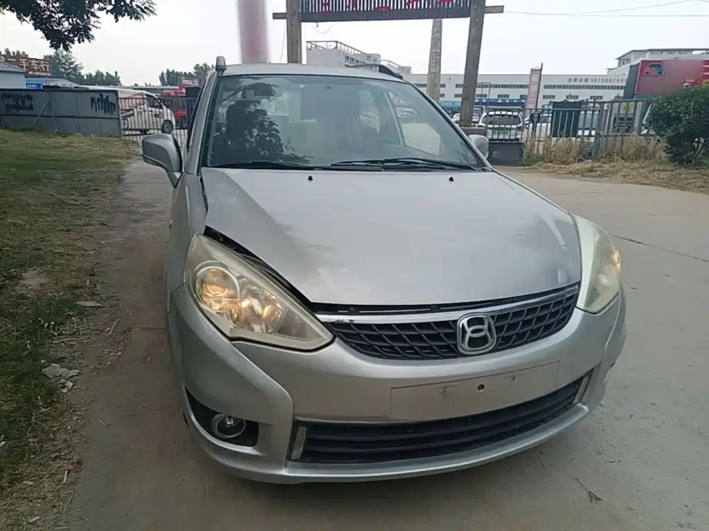 Liana A6 利亚纳A6 2014款 两厢 1.4 L 手动理想型