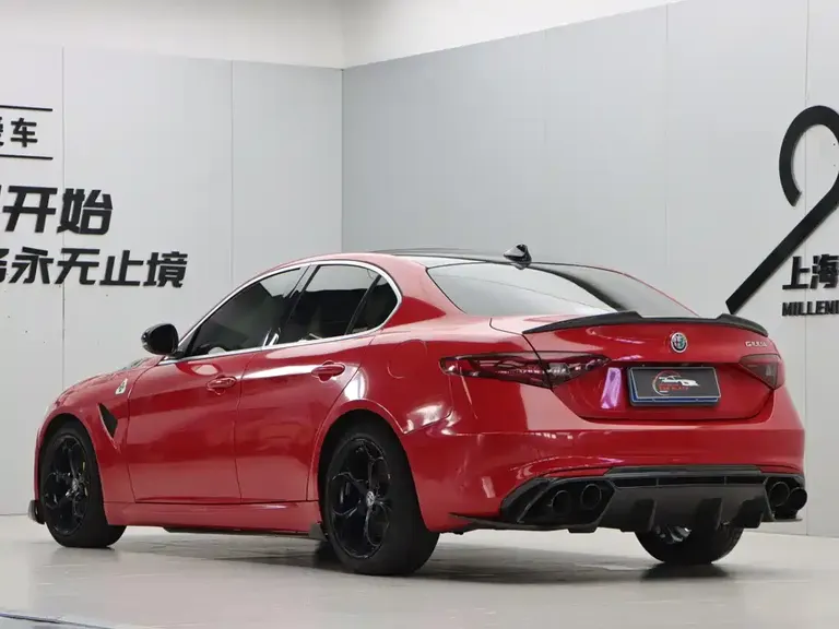 Alfa Romeo Giulia 2.0 T 280 HP Luxury