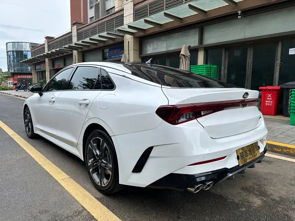 Kia K5 380 T GT-Line Refreshed