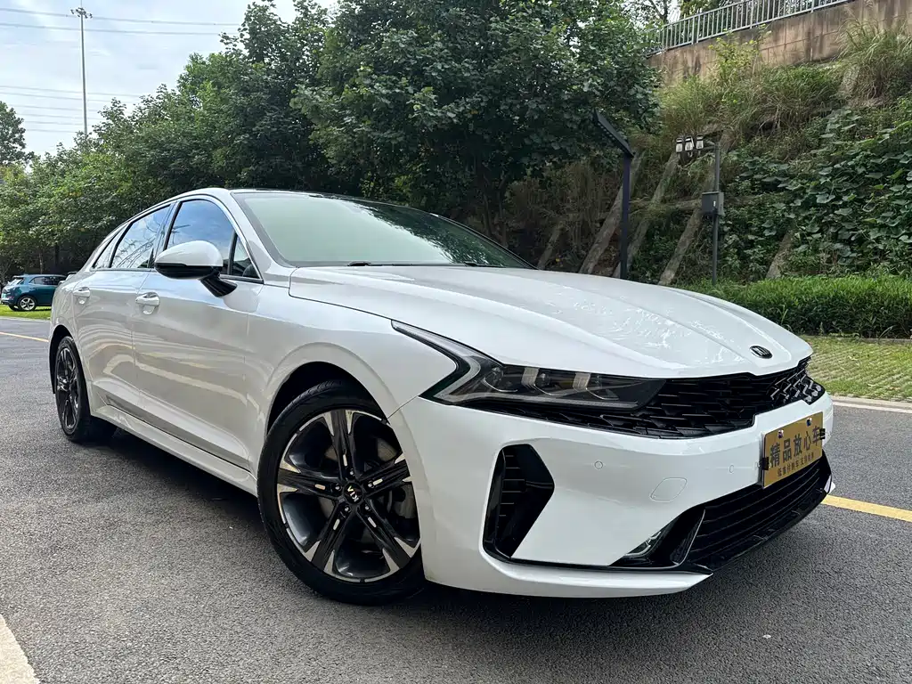 Kia K5 380 T GT-Line Refreshed