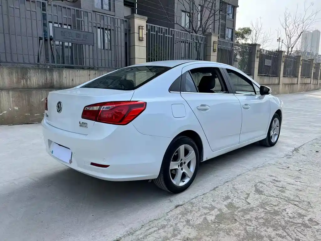 Dongfeng Fengshen L60 1.8 L Auto New Enjoyment