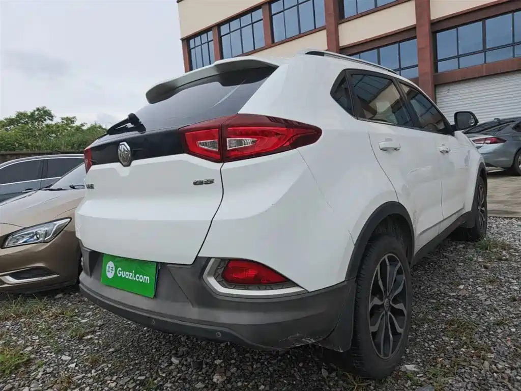 Ruiteng 1.5 TGI TST Luxury
