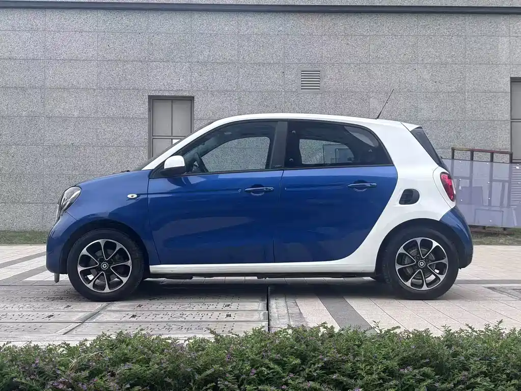 smart forfour 1.0 L 52 kW Passion
