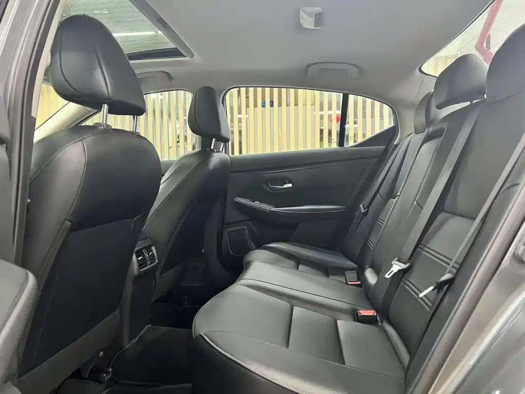 Sylphy 1.6 L XL CVT Joy