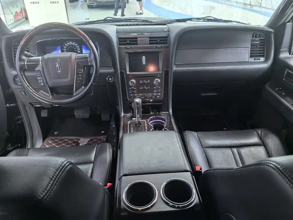 Navigator 3.5 T AWD