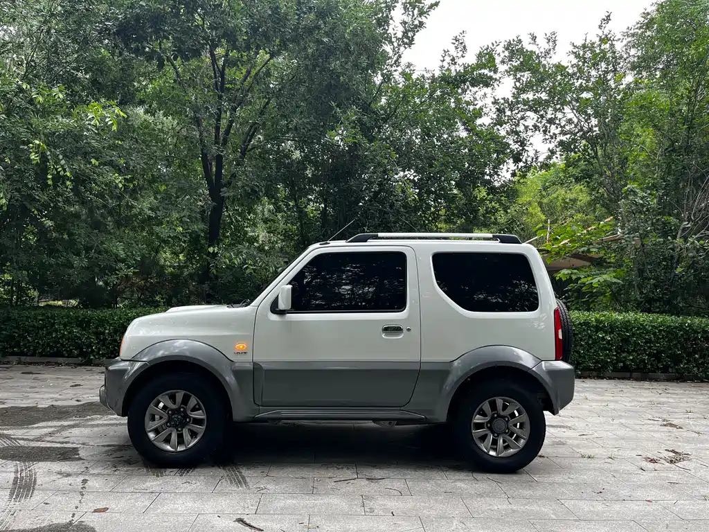 Jimny (Import) 1.3 AT Mode3 Navigation
