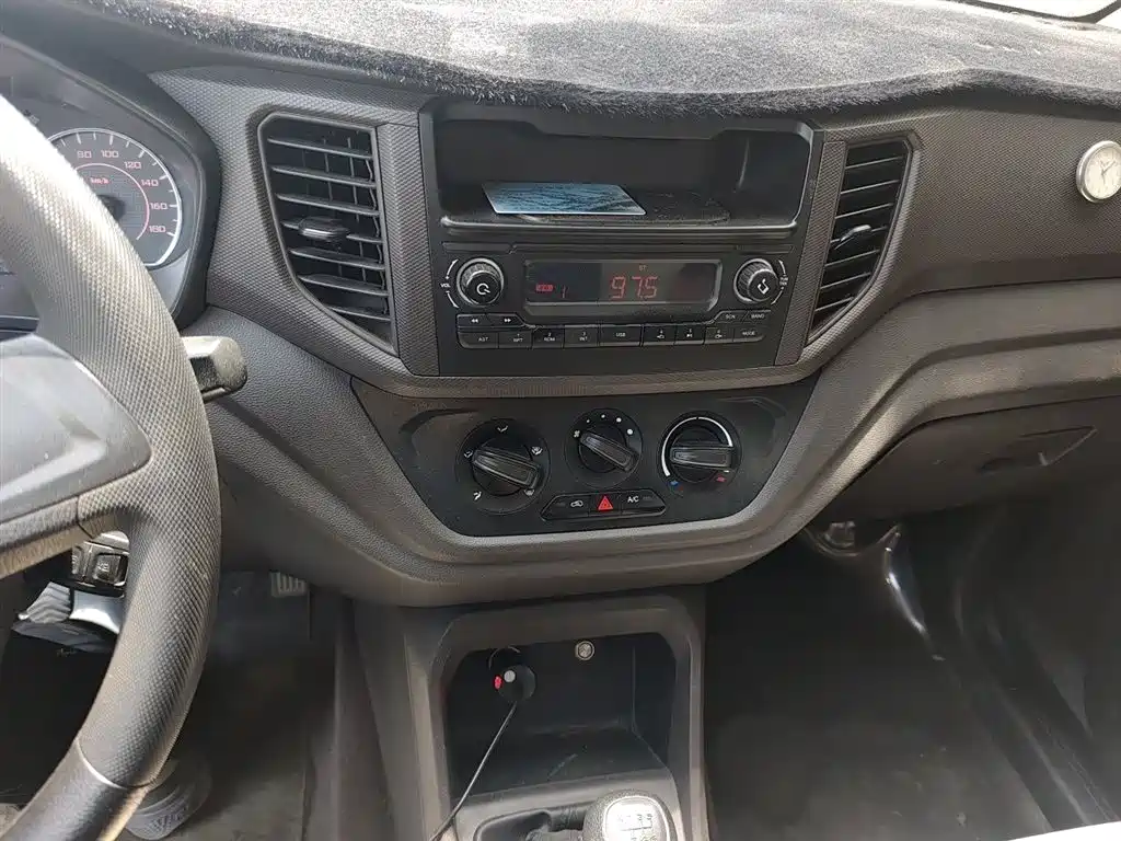 Wuling Hongguang V 1.5 L Power Take LAR