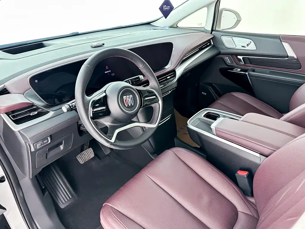 Century 2.0 T 7-seat Heritage