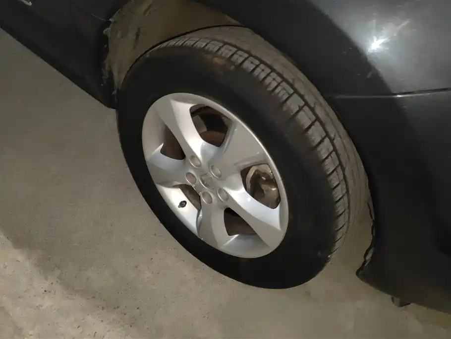 Koleos (Import) 2.5 L 4 WD Comfort Navigation