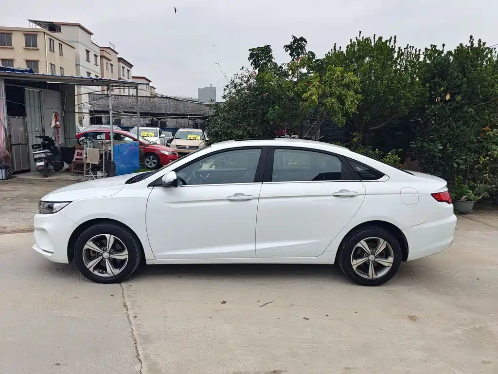 Emgrand GL 1.8 L DCT Elite Connected