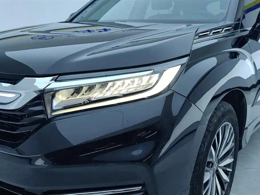 Avancier 370 TURBO 4 WD Premium