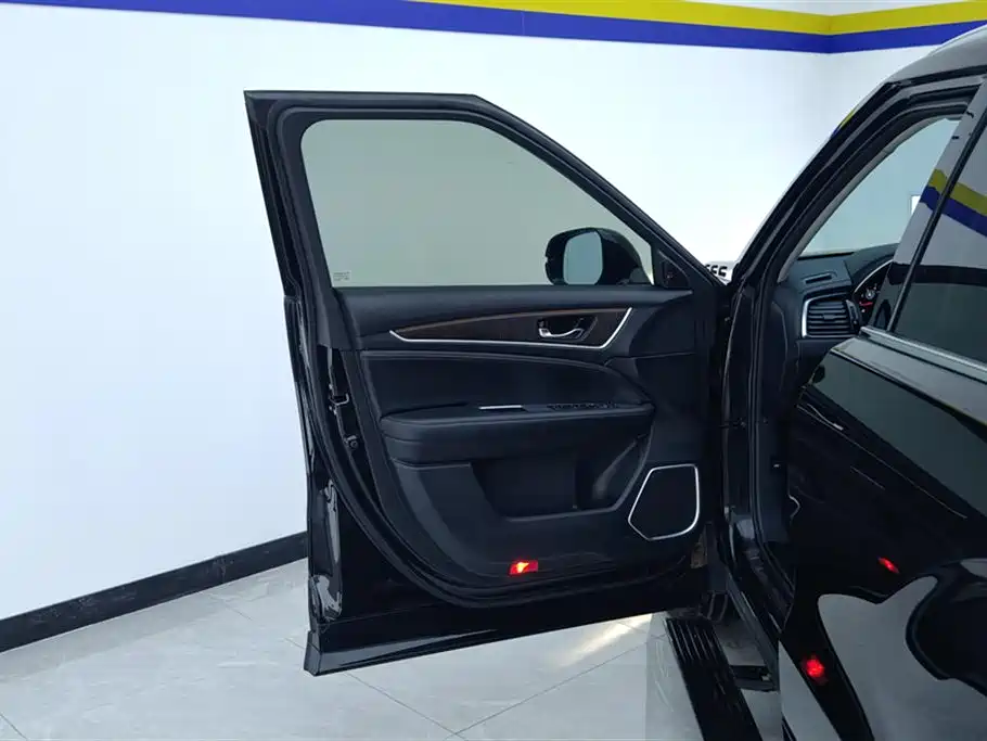 Avancier 370 TURBO 4 WD Premium
